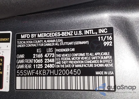 2017 Mercedes-Benz C 300 Sport 4Matic z USA, uszkodzony, nr VIN 55SWF4KB7HU200450